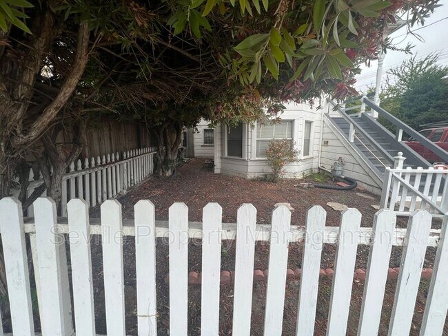 Building Photo - 2920 Filbert St