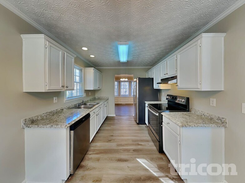 Building Photo - 2709 Braemore Pl