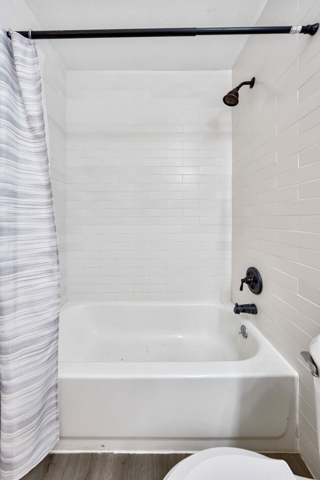 Building Photo - 7936 Sunrise Greens Dr