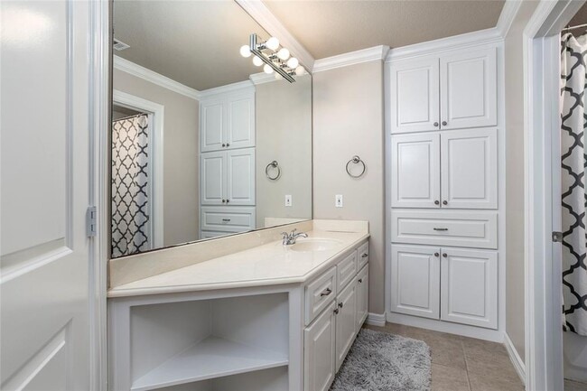 Building Photo - 3722 W Benders Landing Blvd