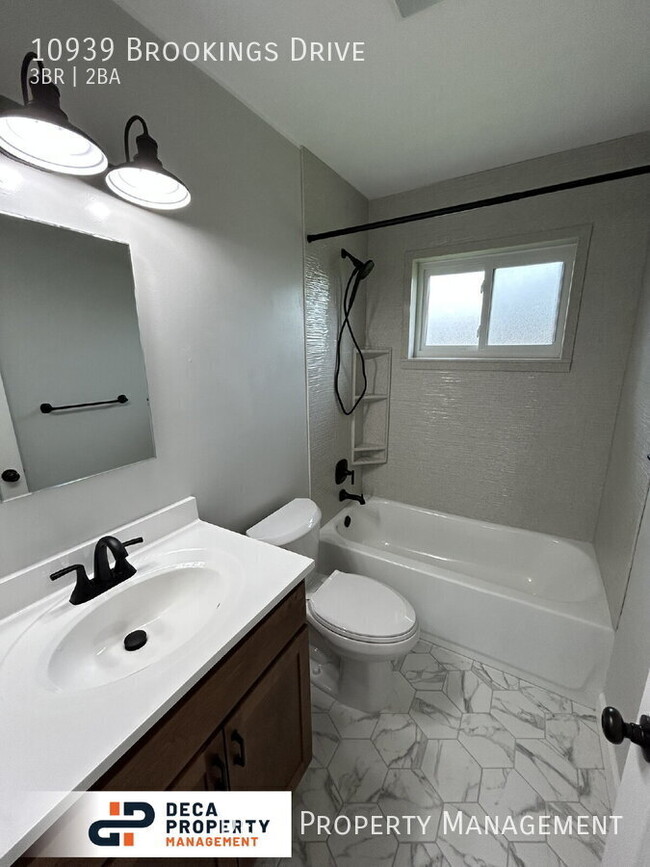 Building Photo - 10939 Brookings Dr