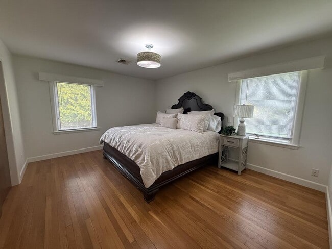 Building Photo - 76 Borden Rd