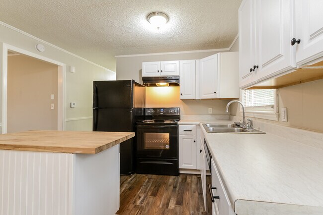 Building Photo - 4301 Glenford Dr