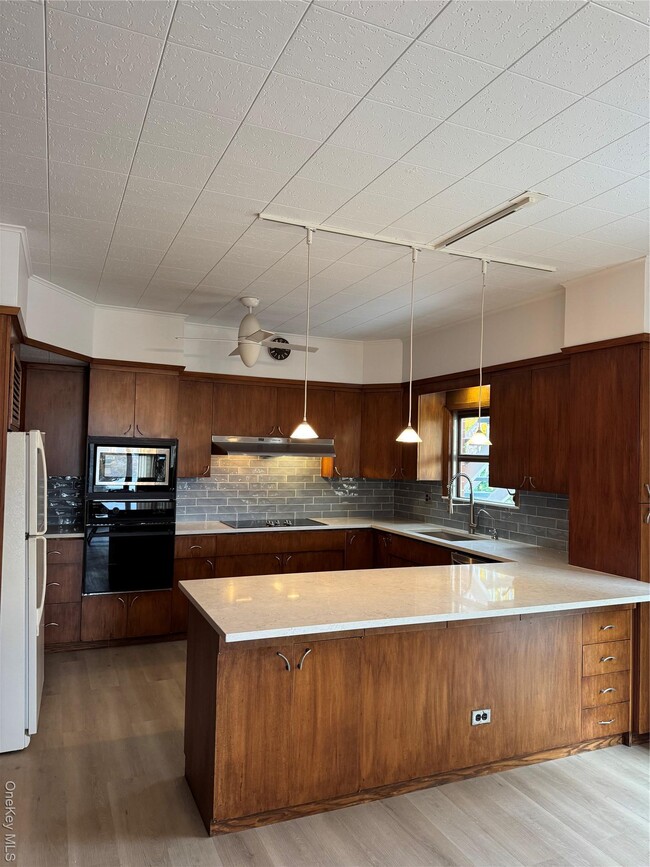 Building Photo - 500 N Lake Blvd