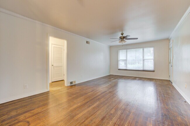 Building Photo - 4121 NW 20th St