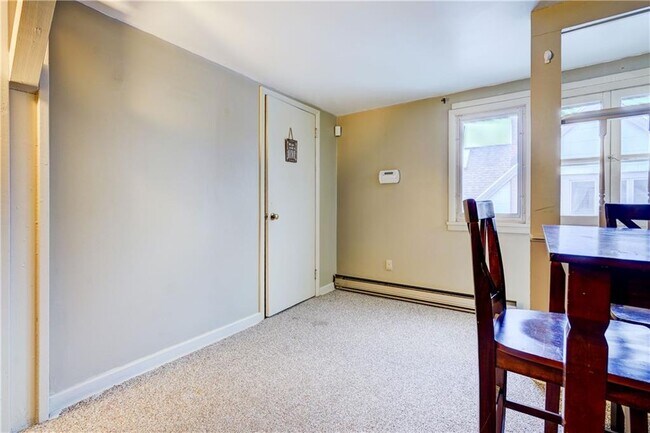 Building Photo - 195 Harvard St