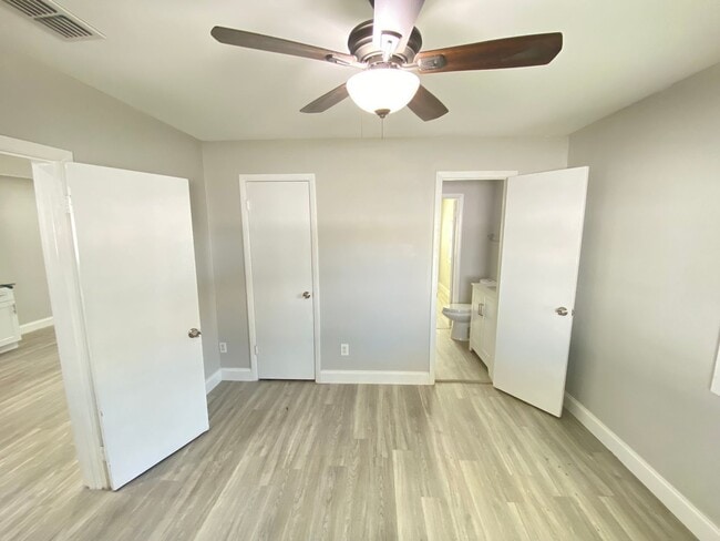 Building Photo - 241 E Church Ave