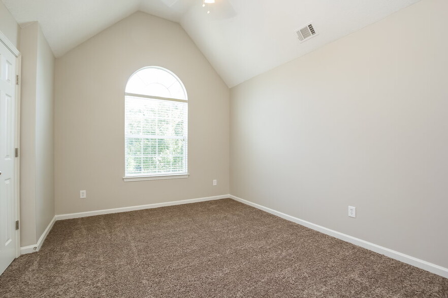 Building Photo - 53 Birchfield Ct