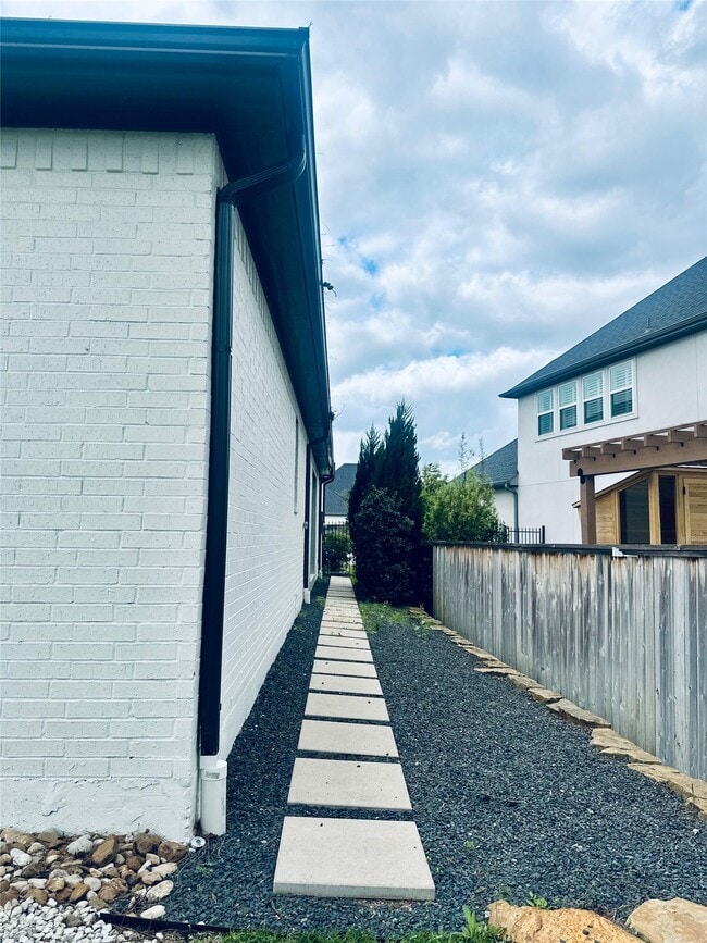 Building Photo - 6 Gentle Branch Pl