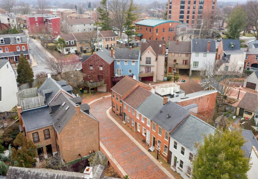 Old Town is located just 2 blocks away! - 15 South Lime Street