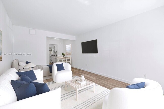 Building Photo - 635 8th St