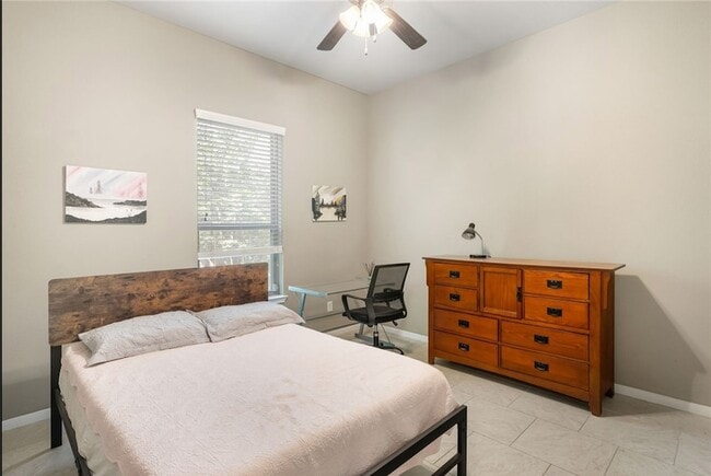 Building Photo - 2528 Kinnersley Ln