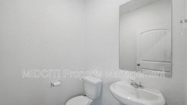 Building Photo - 255 Granary Dr