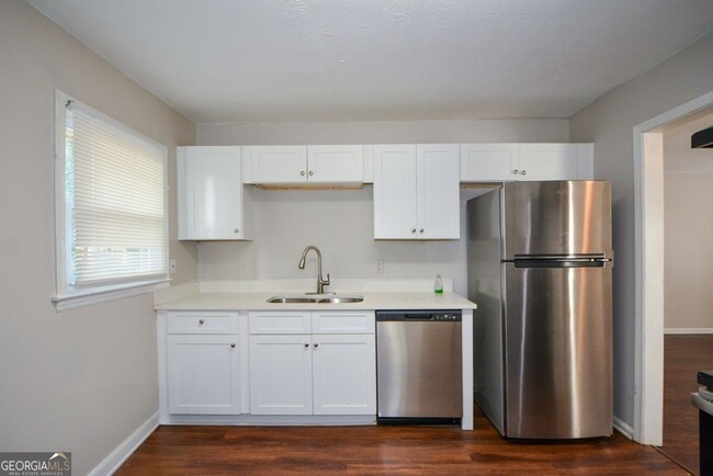 Building Photo - 2259 Nelms Dr SW