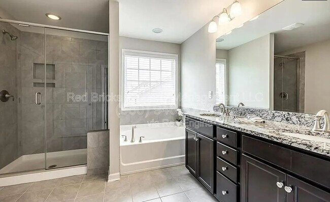 Building Photo - 1410 Bramblewood Dr