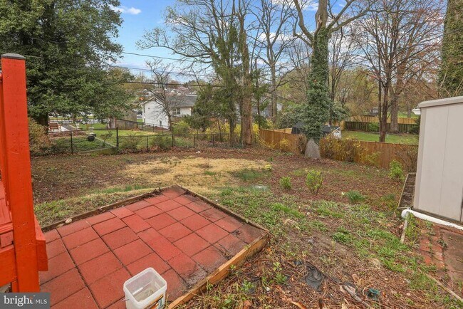 Building Photo - 7604 Queen Anne Dr