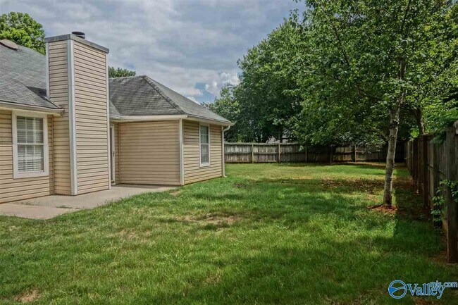 Building Photo - 212 Turnbrook Dr SW