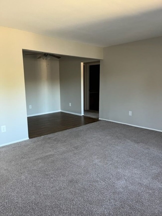 Building Photo - Charming 1 bedroom/1 bathroom apartment ne...