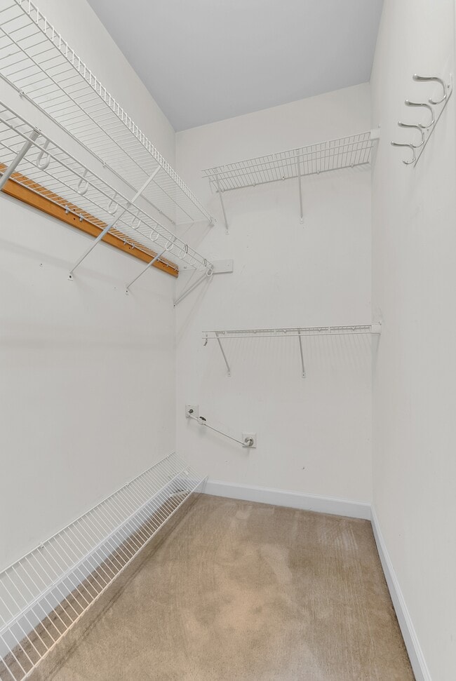 Building Photo - 7018 Sunrise Cir