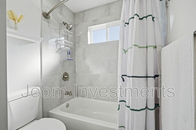 Building Photo - 1668 Bellford Ave