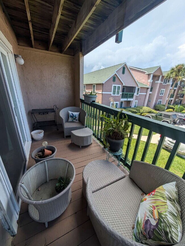 Building Photo - Fully Furnished 2-Bedroom Condo