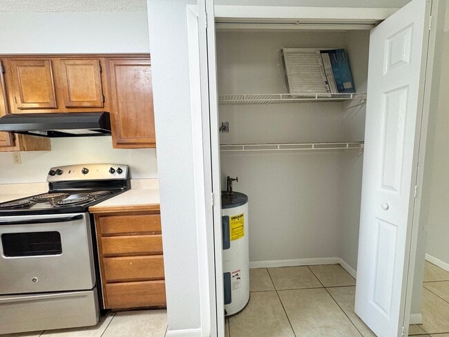 Building Photo - 770-780 E North St