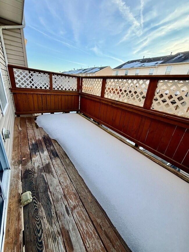 Building Photo - 838 Lowe Rd