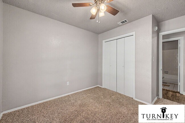Building Photo - Cozy 3/2 Burleson Charmer | Wood-Burning Fireplace | 2-Car Garage | Pet-Friendly