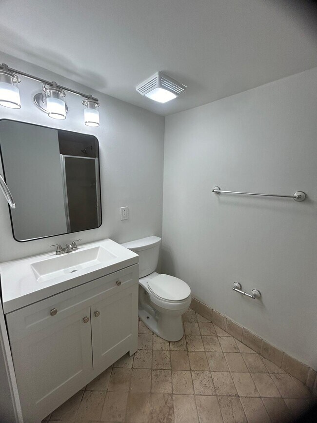 Building Photo - 5821 Windhover Dr