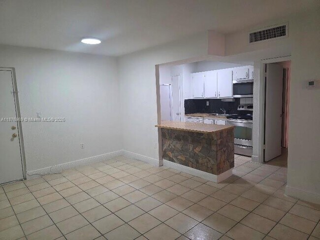 Building Photo - 800 SW 129th Pl