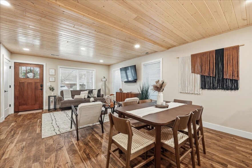 Building Photo - 1434 S Euclid Ave