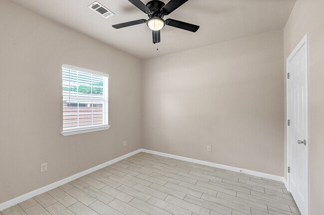 Building Photo - 20603 Marilyn Ln
