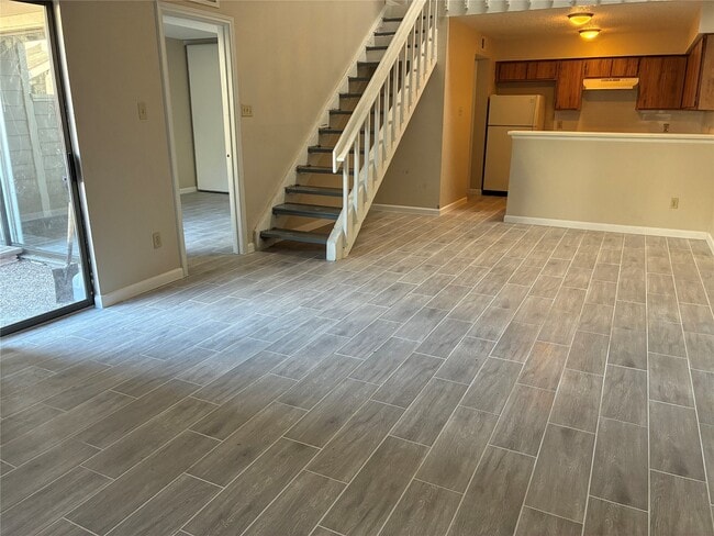 Building Photo - 11917 Bob White Dr