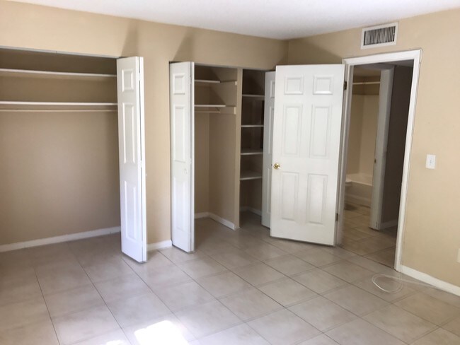 Building Photo - Wildwood Way Apartments