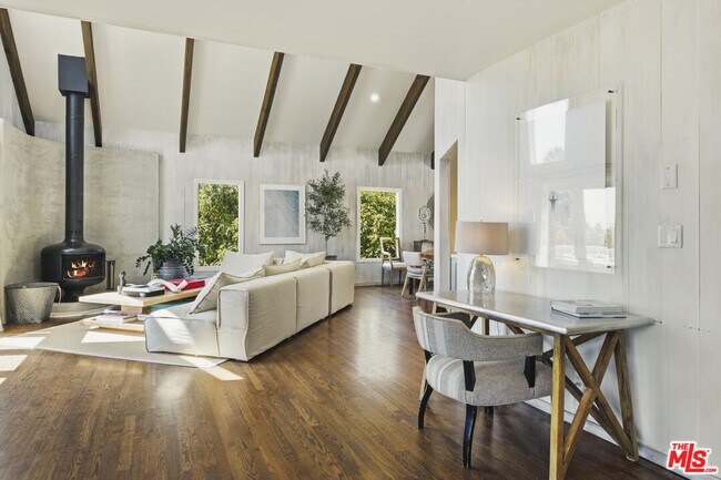 Building Photo - 26723 Latigo Shore Dr