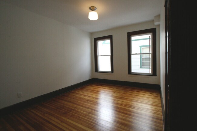 Building Photo - 6 Hammersley Ave