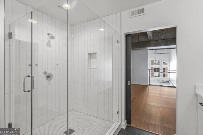 Building Photo - 230 18th St NW