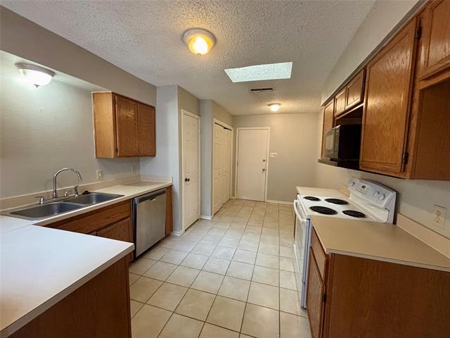 Building Photo - 1720 Magnolia Ln