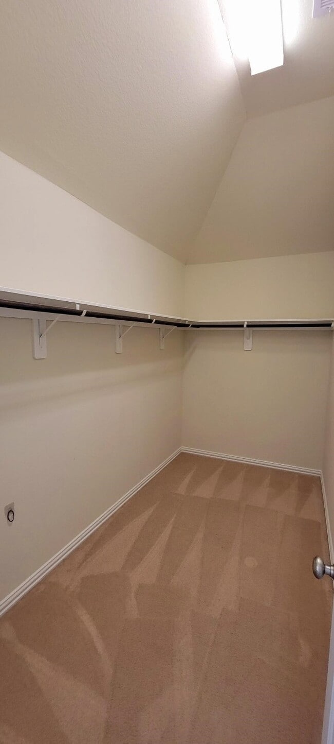 Building Photo - 3519 Fern Footpath Ln