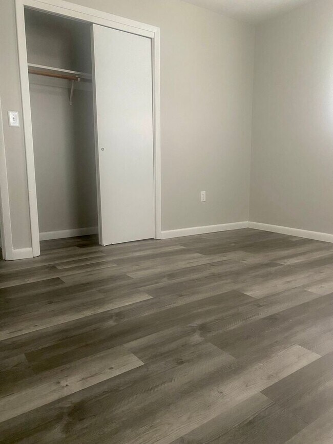 Building Photo - 6337 IN-45