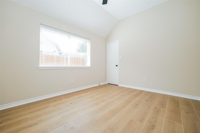 Building Photo - 1823 Brightlake Way