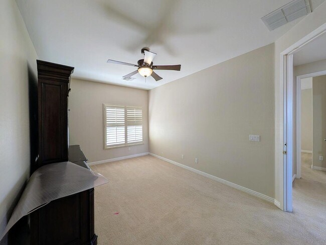 Building Photo - 27321 N Gidiyup Trail