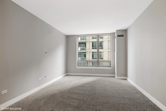 Building Photo - 600 N Lake Shore Dr