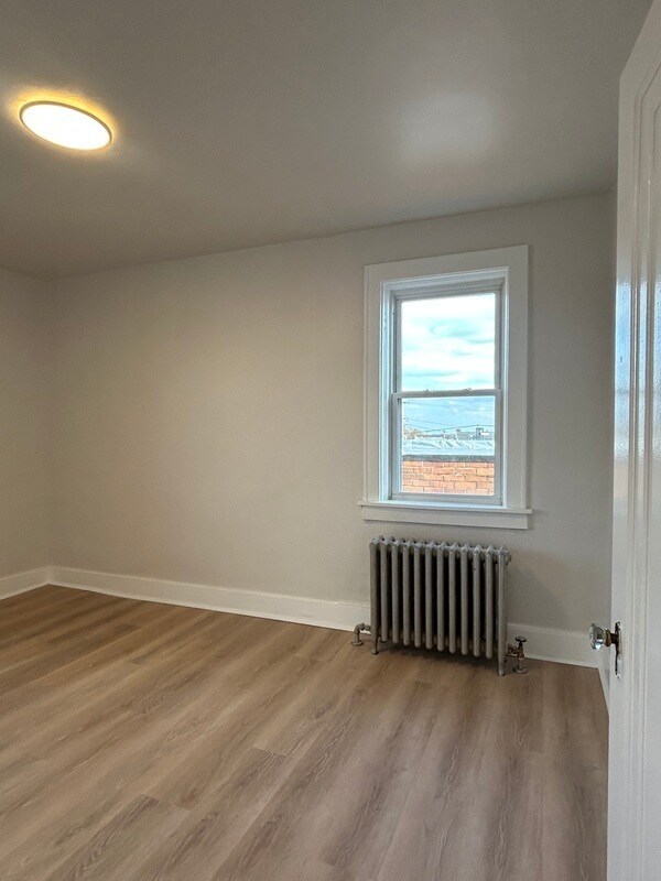 Building Photo - 2903 Voelkel Ave