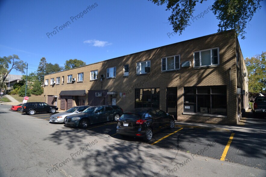 Building Photo - 222 N Broadway St