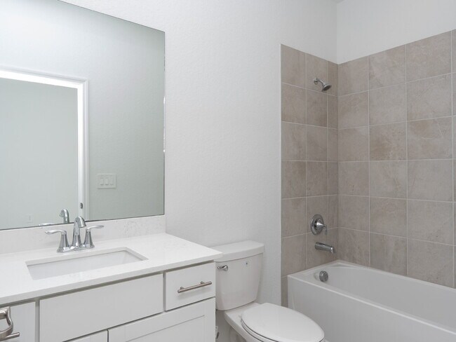 Building Photo - 11470 Burgundy Dr