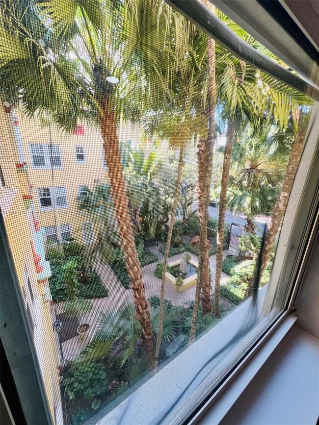 Building Photo - 536 14th St