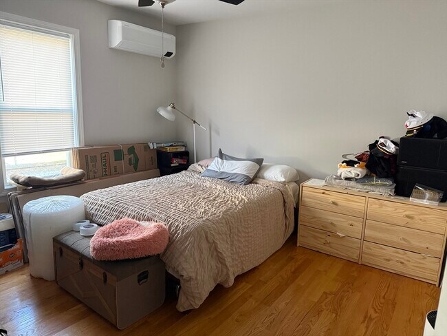 Building Photo - 16 Hudson St