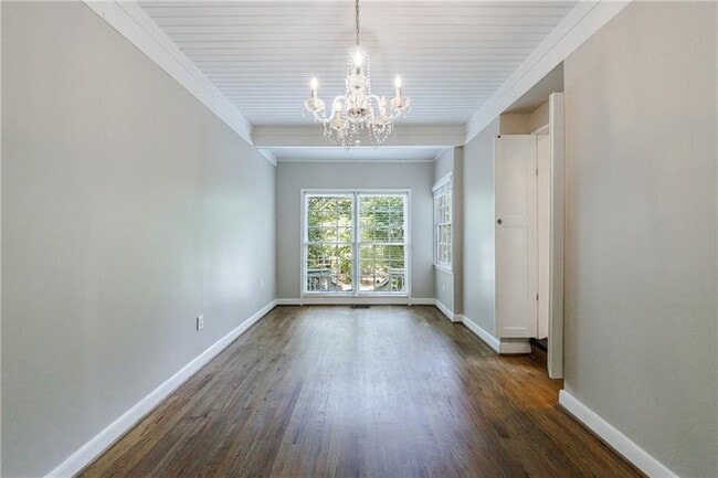 Building Photo - 2311 Pembrook Pl NE