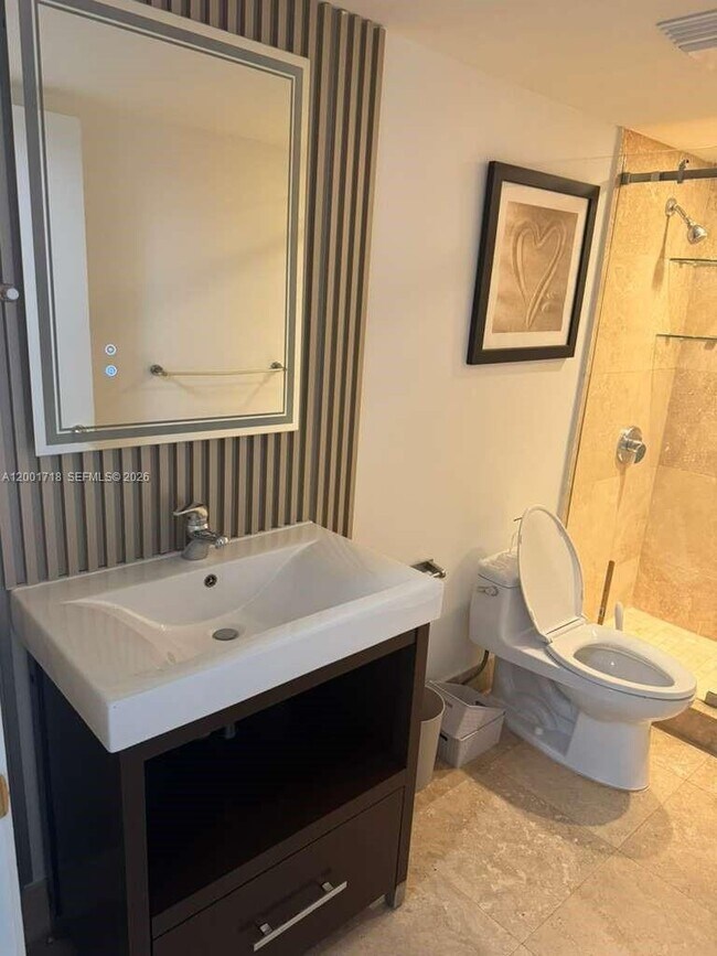 Building Photo - 121 Crandon Blvd